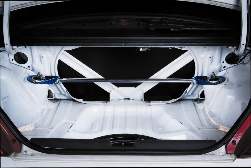 Cusco Strut Bar OS Rear CN9A/CP9A Evo 4-6 - 560 541 A by Cusco - front view