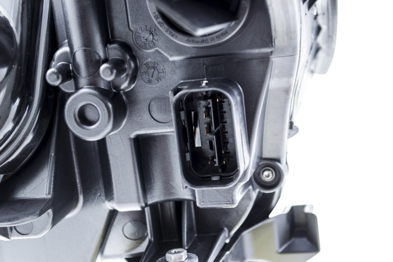 Hella 2008-2010 BMW 528i Halogen Headlight Assembly - 009449061