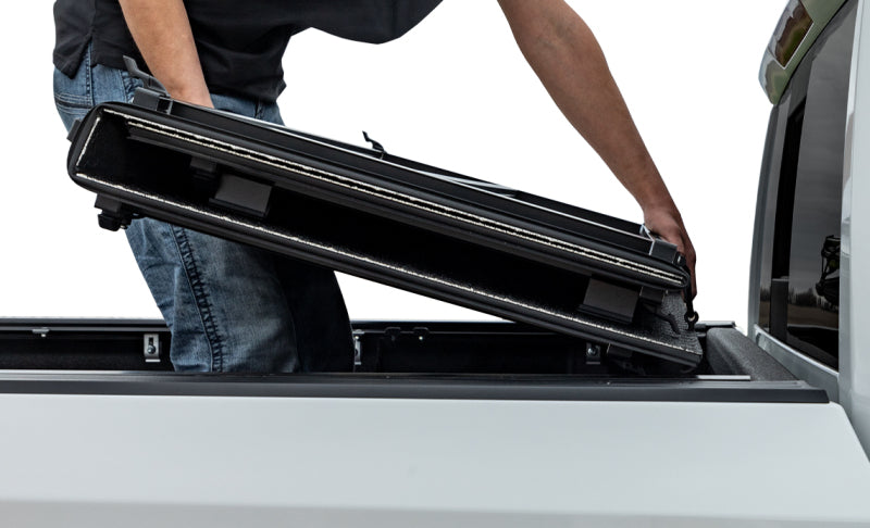 Access LOMAX Pro Series 22-24 Toyota Tundra 5ft6in Bed Professional Series Cover - B0050099