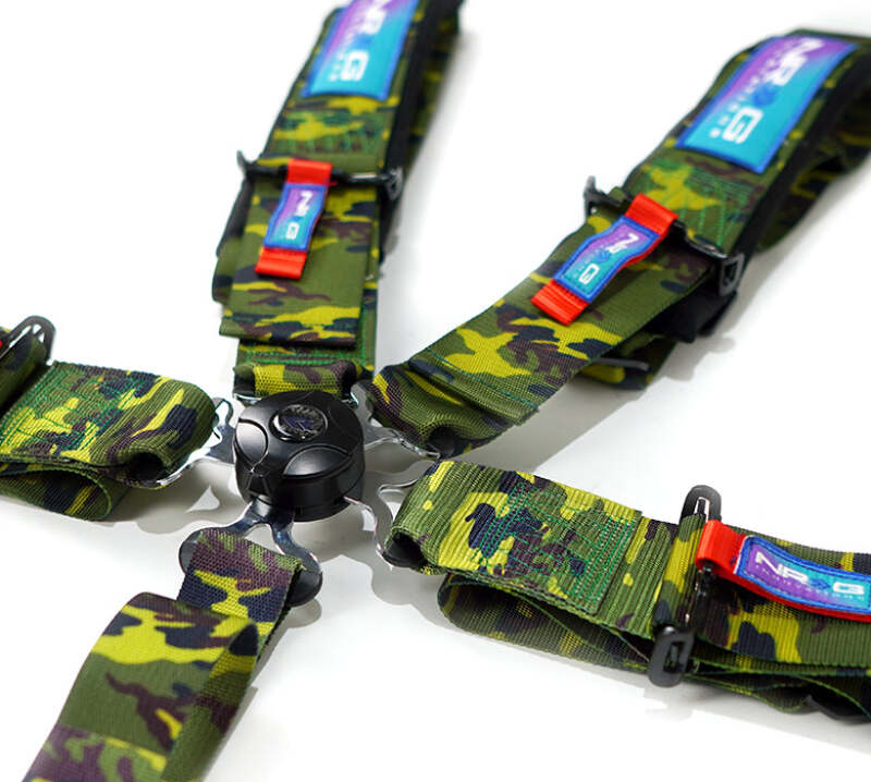 NRG 5PT 3in. Seat Belt Harness / Cam Lock - Red - SBH-B6PCRD - close-up view