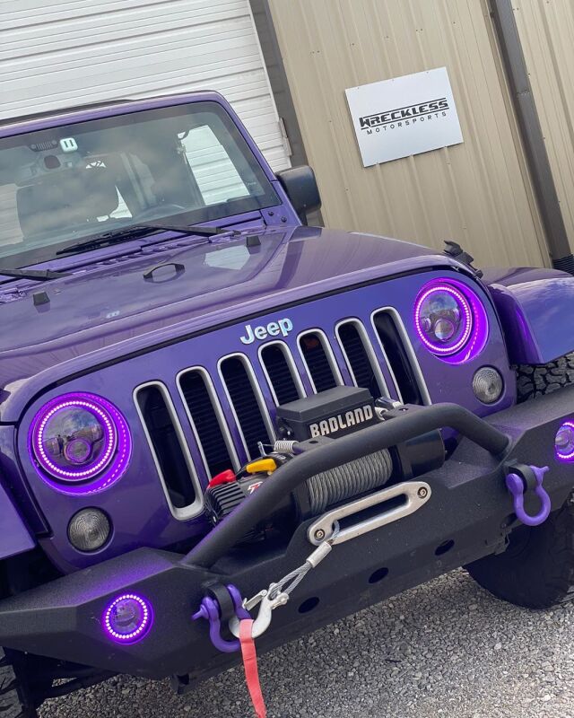 Oracle 7in High Powered LED Headlights - Black Bezel - Dynamic - Dynamic SEE WARRANTY - 5769-332