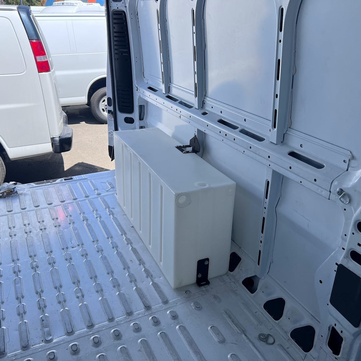 S&amp;B 39 GALLON WHEEL WELL WATER TANK FOR 2013-2024 DODGE / RAM PROMASTER 1500, 2500, 3500 136&quot;, 159&quot;, AND 159&quot; EXT (BOTH SIDES) - 10-3018