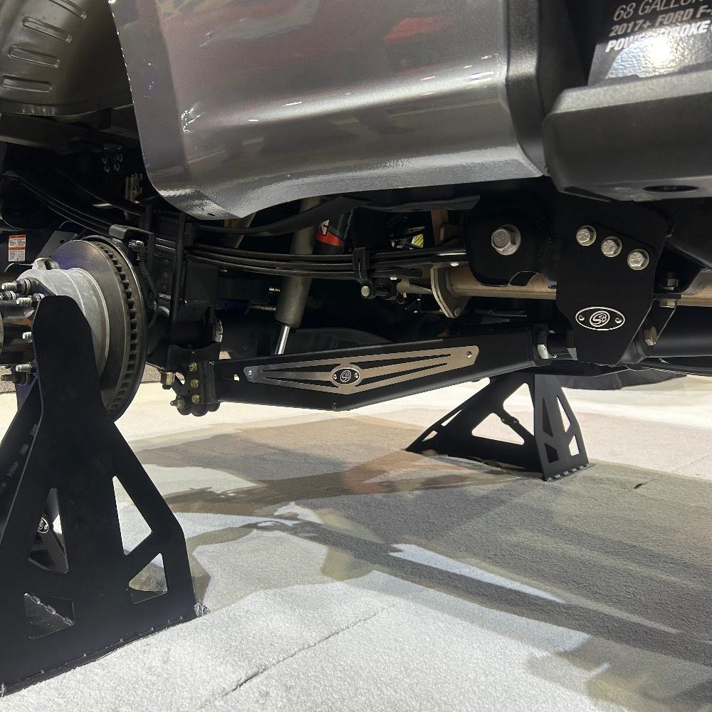 S&amp;B Torxz Traction Bar Kit, 2017+ DRW F350/F450 - 102102