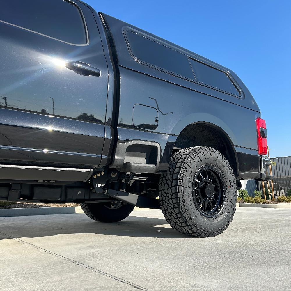 S&amp;B Torxz Traction Bar Kit, 2017+ DRW F350/F450 - 102102