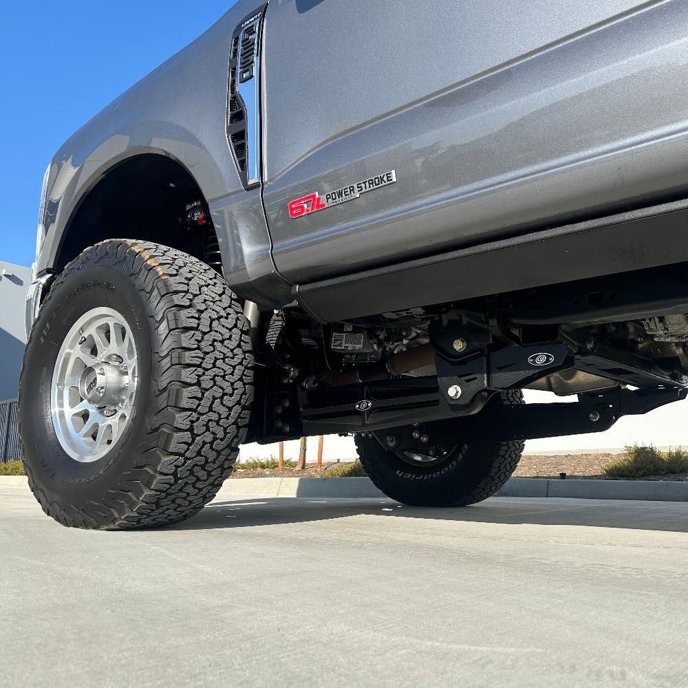 S&amp;B 3.5-5.5&quot; Lift Kit For 2023+ F250/F350 - 105308