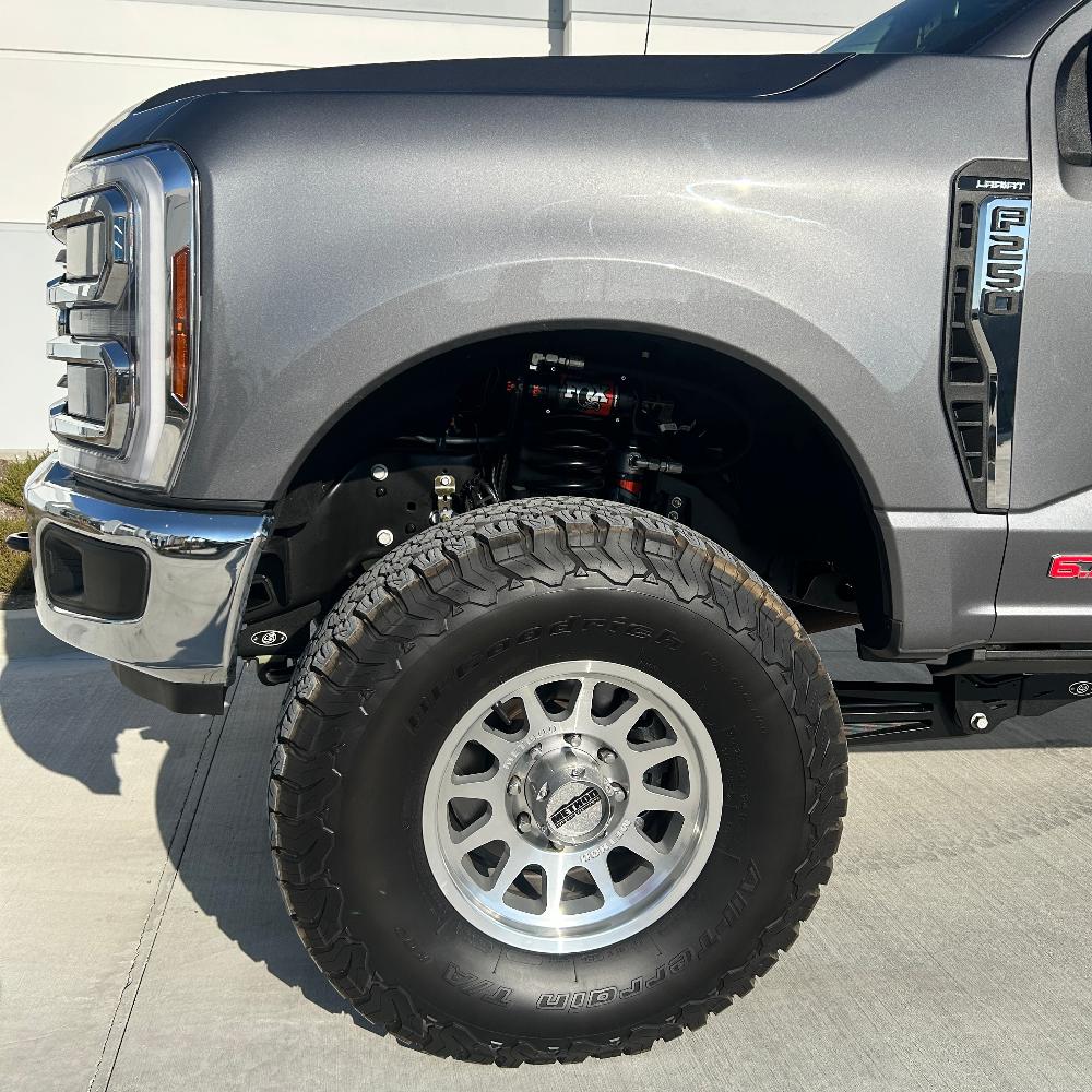 S&amp;B 3.5-5.5&quot; Lift Kit For 2023+ F250/F350 - 105308