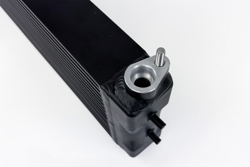 CSF F1X M5/M6 and F9X M5/M8 High-Performance Engine Oil Cooler - 8317