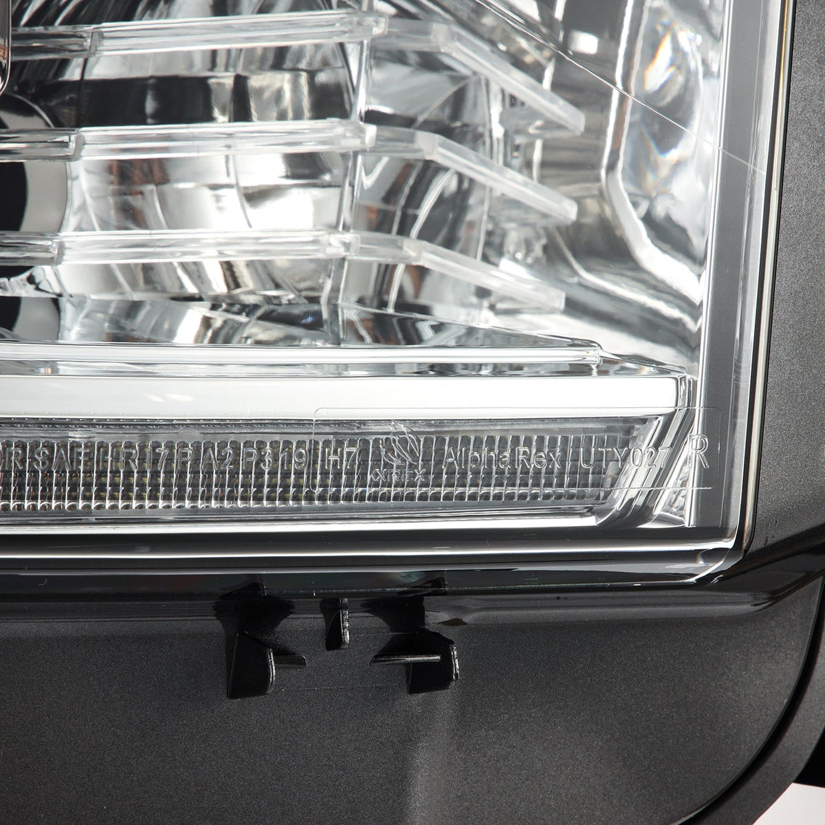 AlphaRex 14-21 Toyota Tundra PRO-Series Proj Headlights Chrome w/ DRL/Seq Signal - 880838 for 2014-2021 Toyota Tundra - packa