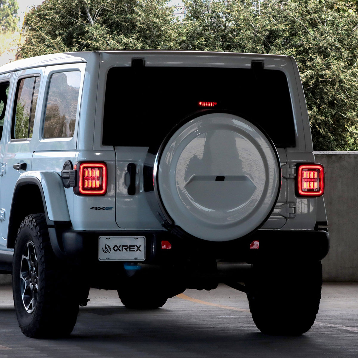 AlphaRex 2018+ Jeep Wrangler JL NOVA-Series Prismatic LED Tail Lights - Black/Red - 602040