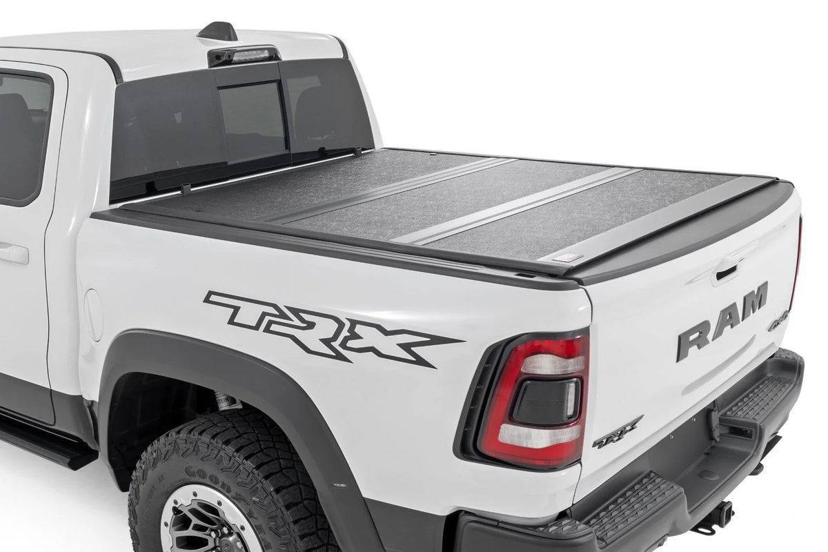 Rough Country - Hard Low Profile Bed Cover -6&#39;4&quot; - No Rambox - Ram 1500 (19-23)/1500 TRX (21-23) - 47320650