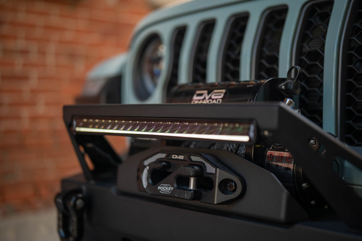 DV8 Offroad - 20-Inch Halo Elite Single Row Light Bar with Accent Light - BE20SW105W-H