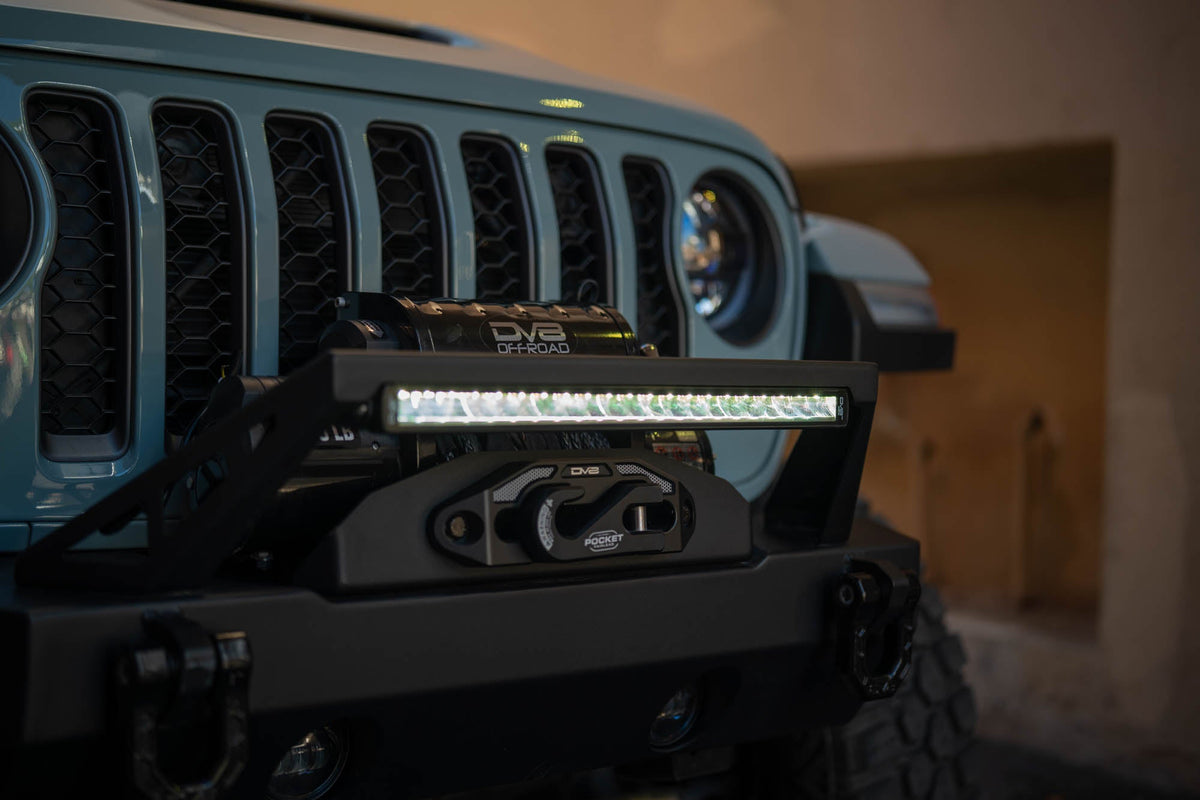 DV8 Offroad - 20-Inch Halo Elite Single Row Light Bar with Accent Light - BE20SW105W-H