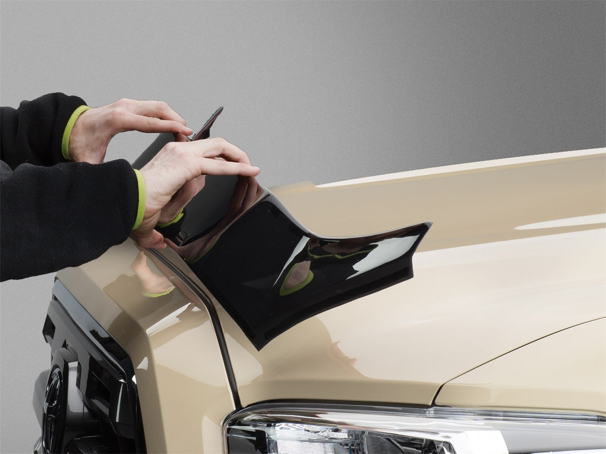 Weathertech - Low Profile Aerodynamic Hood Protector - Dark Smoke 11-13 Nissan Xterra - 55127