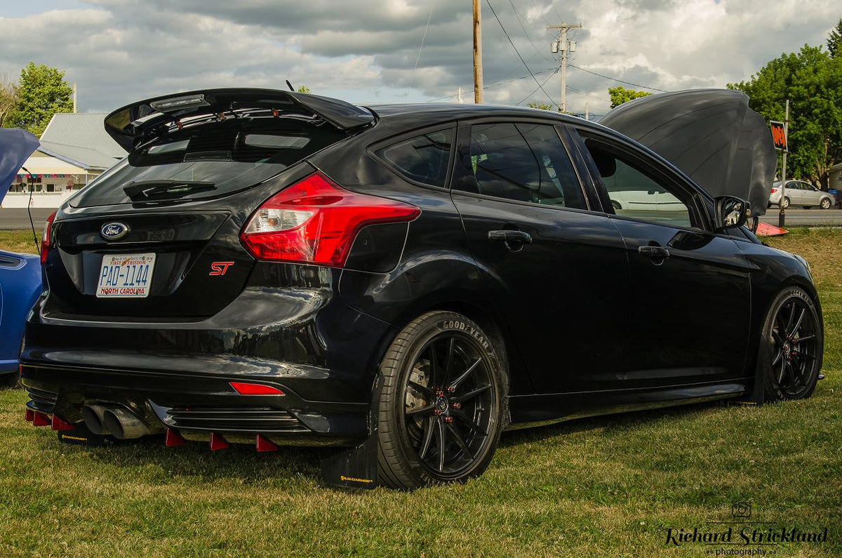 2013-2018 Ford Focus ST Diffuser Fins (6-Pack)