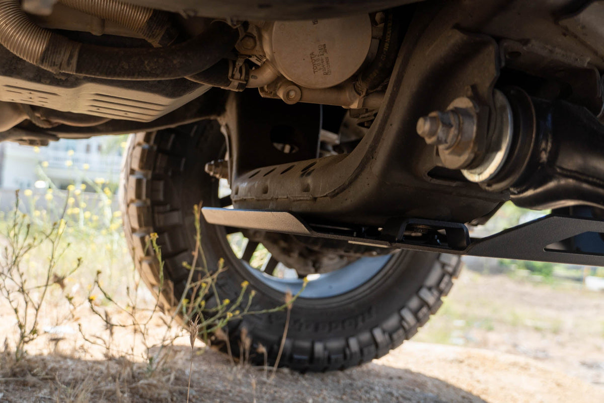 DV8 Offroad - 2016-2023 Toyota Tacoma | Front Skid Plate - SPTT1-04