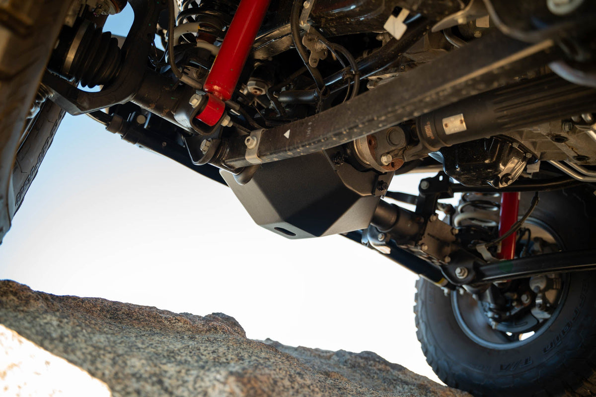 DV8 Offroad - 2018-2026 Jeep Wrangler JL & 2020-2026 Gladiator JT | Dana 44 Front Differential Skid Plate - SPJL-12