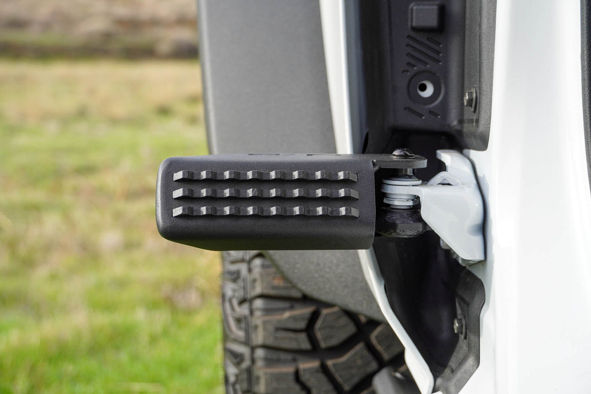 DV8 Offroad - 2021-2026 Ford Bronco | Foot Pegs - STBR-01