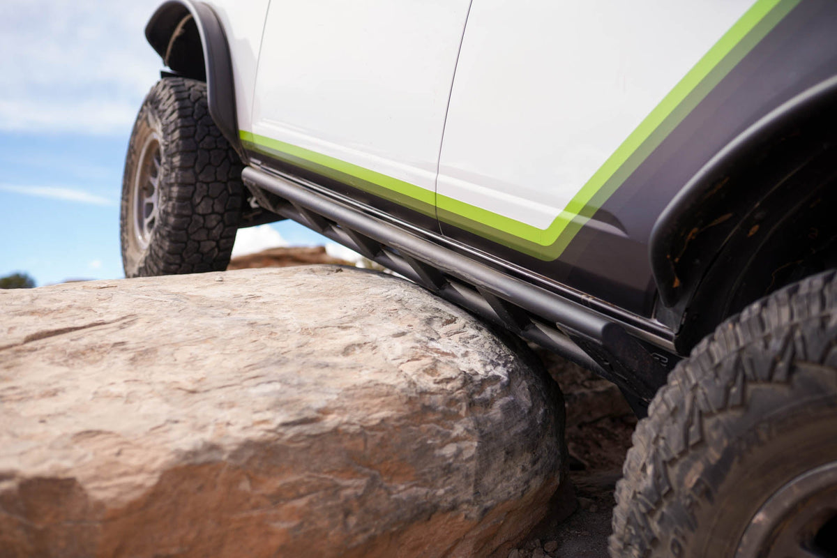 DV8 Offroad - 2021-2026 Ford Bronco | FS-15 4-Door Rock Sliders V2 - SRBR-07