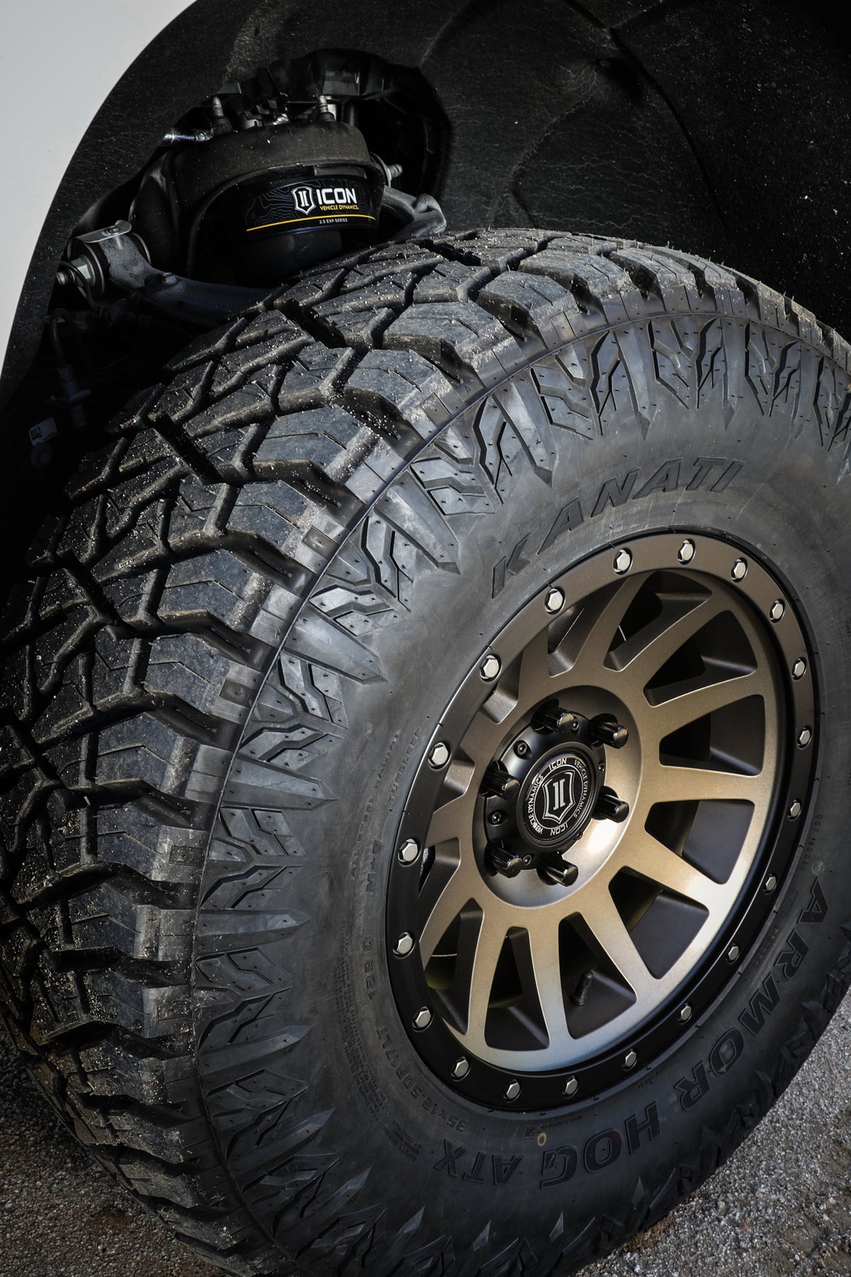 ICON 19-23 GM 1500 2.38-3.75in Stage 2 EXP Suspension System w/ Billet UCA - K73072