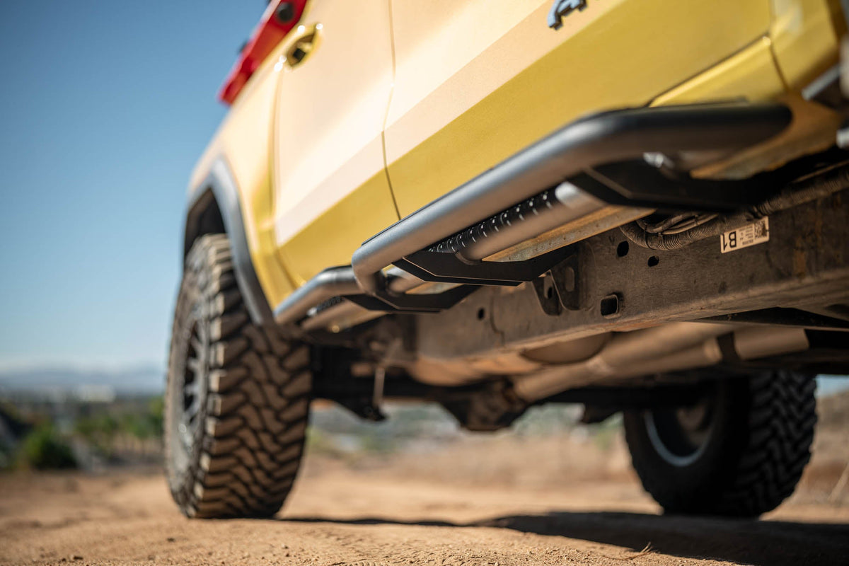 DV8 Offroad - 2023-2025 Chevy Colorado & GMC Canyon OE Plus Side Steps - SRCS3-01