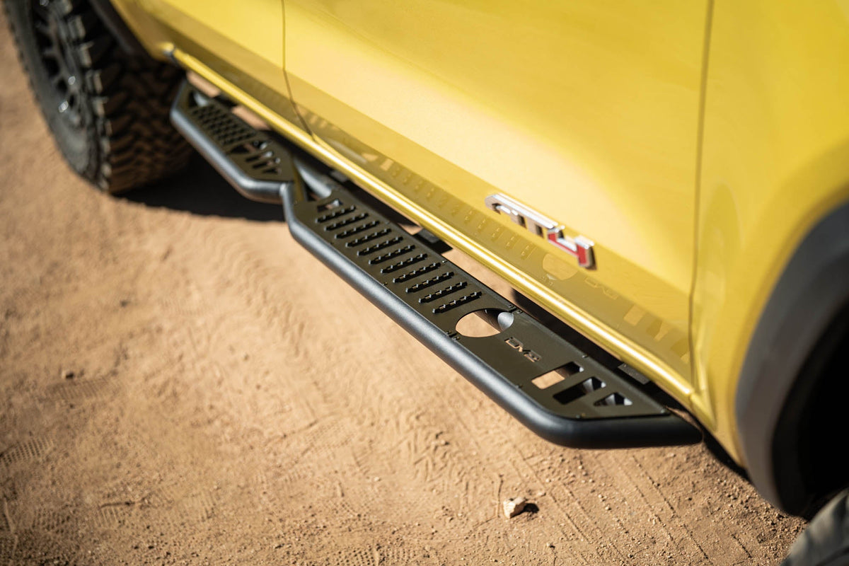DV8 Offroad - 2023-2025 Chevy Colorado & GMC Canyon OE Plus Side Steps - SRCS3-01