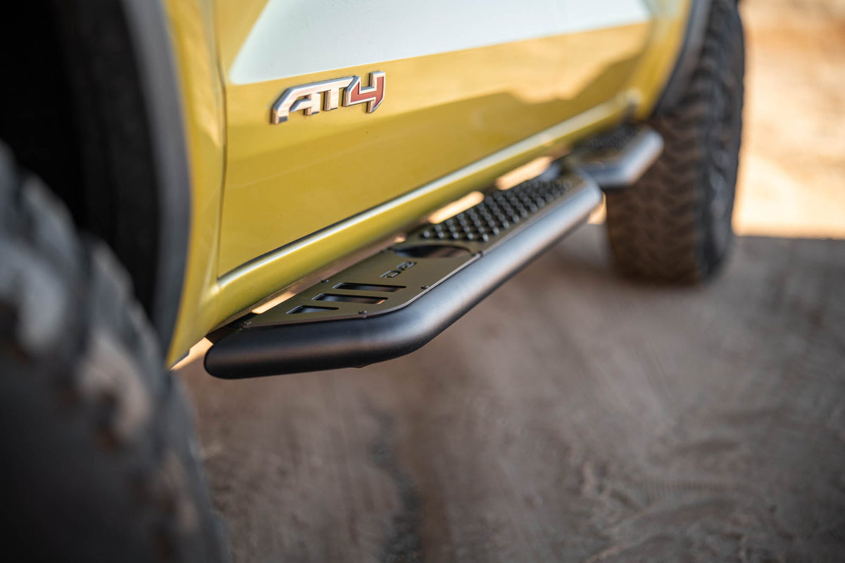 DV8 Offroad - 2023-2025 Chevy Colorado & GMC Canyon OE Plus Side Steps - SRCS3-01