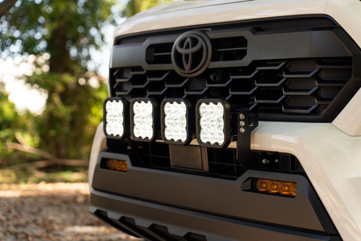 Diode Dynamics 2024 Toyota Tacoma SS5 Grille CrossLink Lightbar Kit - Sport White Combo - DD8027