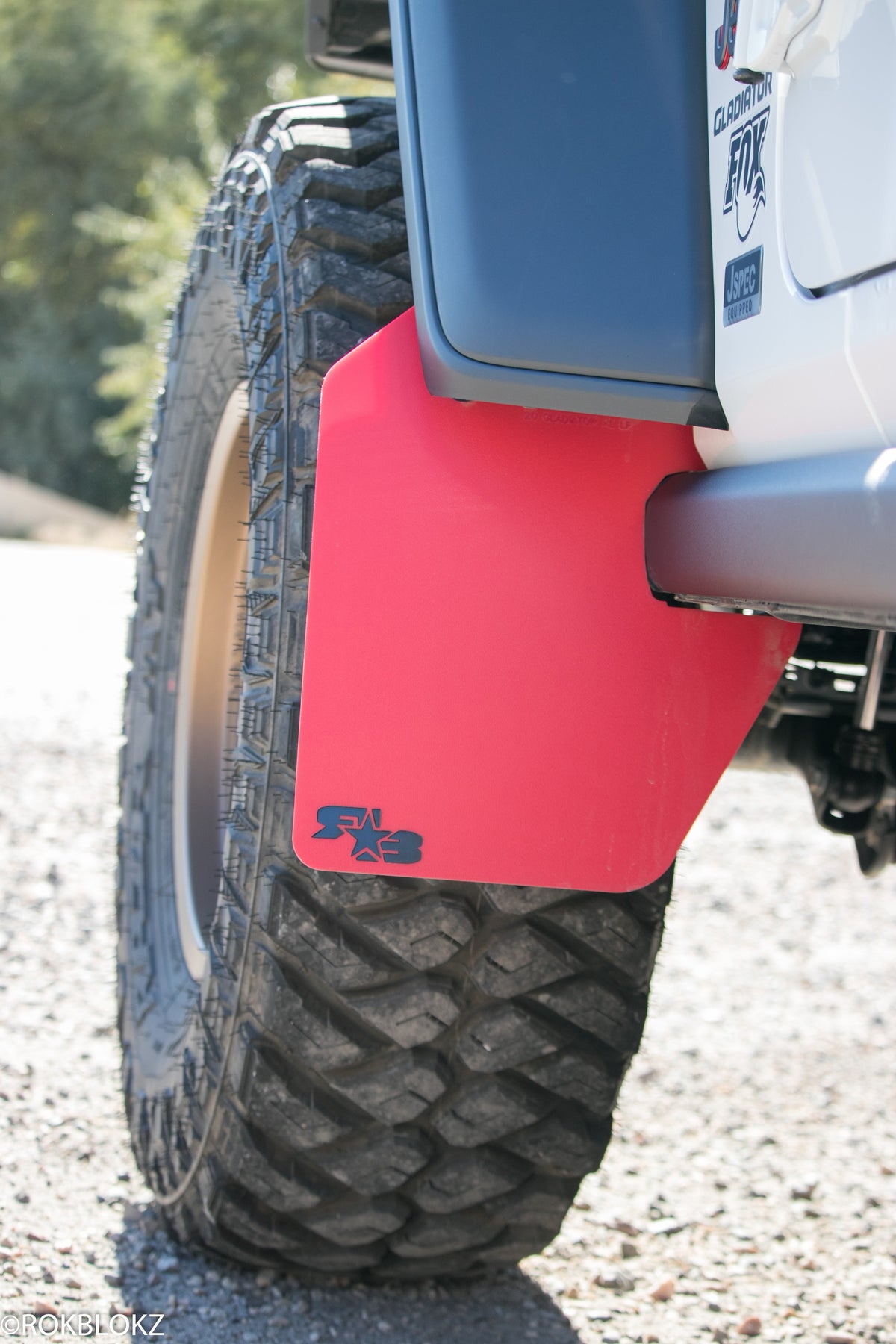 2020 Jeep Gladiator w/3.5&quot; lift and 37&quot; Maxxis Tires on Method Wheels Featuring Rokblokz XL/ORIGINAL flaps in Red