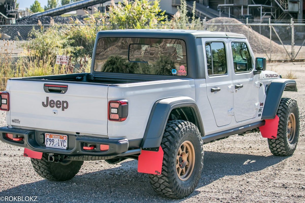 XL ORIGINAL FLAPS on 2020 Gladiator w/ 3.5&quot; lift, 37&quot; Maxxis Razor tires on Method Wheels