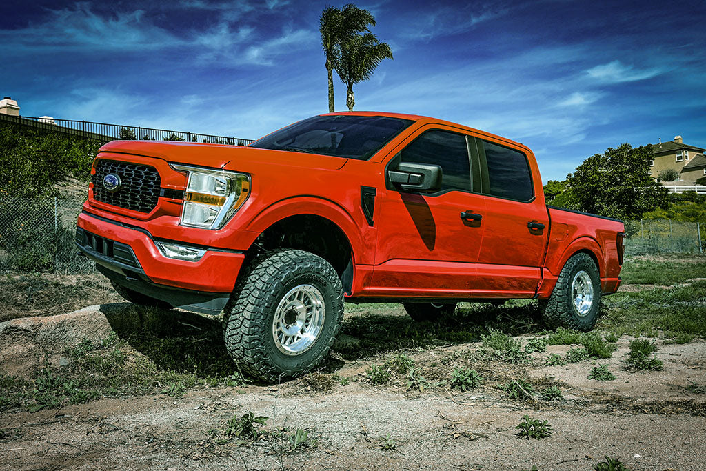 ICON 21-23 Ford F150 4WD 2.7in To 3.5in Stage 1 Suspension System - K93131T