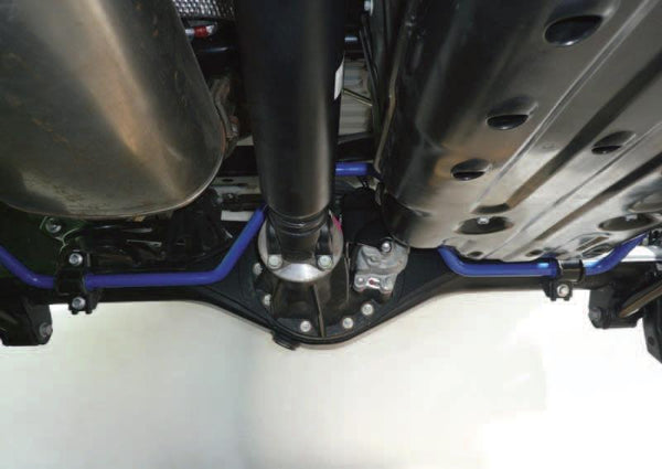 Cusco Sway Bar Rear 22mm (Includes Bushings) Toyota FJ Cruiser GSJ15W - 957 311 B22 for 2007-2011 Toyota FJ Cruiser - front v