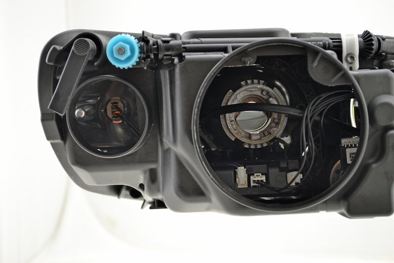 Hella 08-10 Vw Touareg Bi-Xenon Headlamp Lh - 009452171