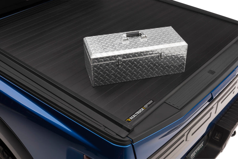 Retrax 21-24 Ford F-150 IX Manual Retractable Tonneau Cover Super Cab - 6.5ft Bed - 30379