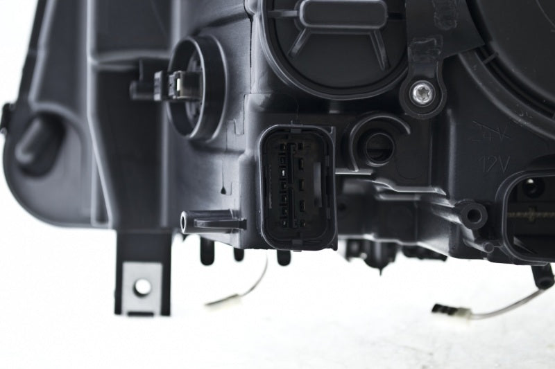 Hella 2011 Bmw 5Ser Sdn F10 W/Ahl - Headlamp Rh Xen - 010131661