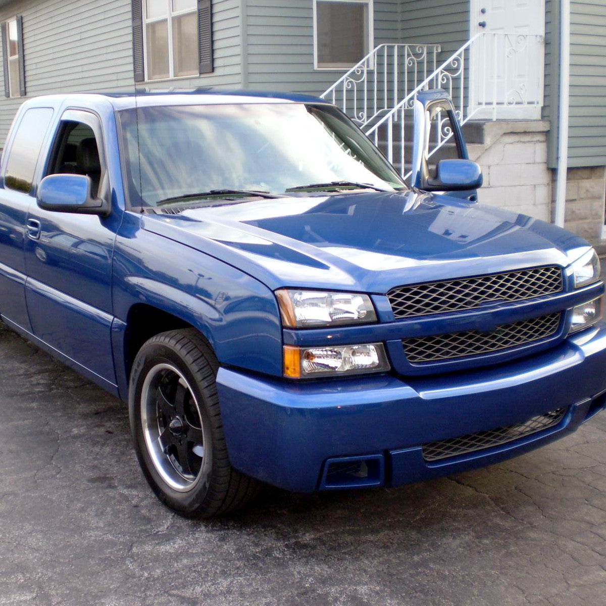 Spec-D Tuning - 2002-2007 Chevrolet Silverado/Avalanche Bumper Lights (Matte Black Housing/Clear Lens) - 2LB-SIV04JM-RS