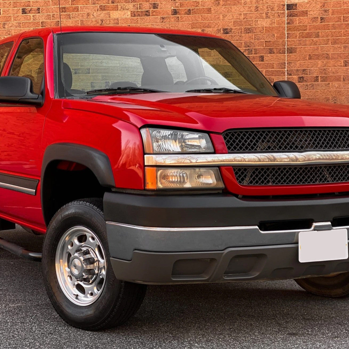Spec-D Tuning - 2002-2007 Chevrolet Silverado/Avalanche Bumper Lights (Matte Black Housing/Clear Lens) - 2LB-SIV04JM-RS
