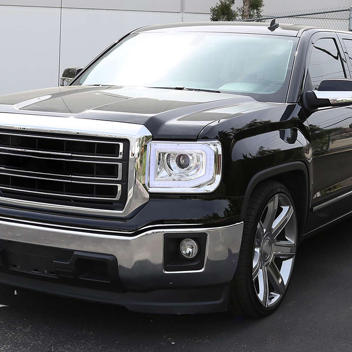 Spec-D Tuning - 2014-2019 GMC Sierra 1500/2500HD/3500HD LED Bar Projector Headlight w/ LED Turn Signals (Chrome Housing/Clear Lens) - 2LHP-SIE14-TM