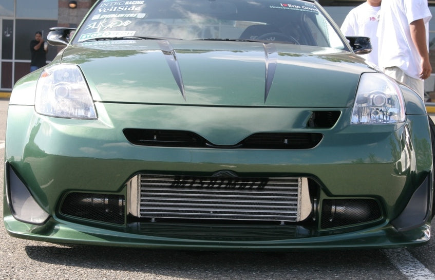Mishimoto Universal Silver M Line Bar & Plate Intercooler - MMINT-UM by Mishimoto - detail view