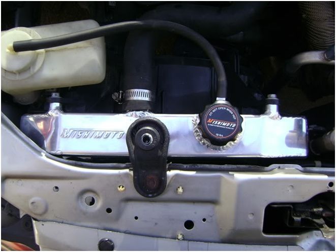Mishimoto 92-00 Honda Civic / 93-97 Del Sol Manual Aluminum Radiator - MMRAD-CIV-92 for 1992-2000 Honda Civic - front view