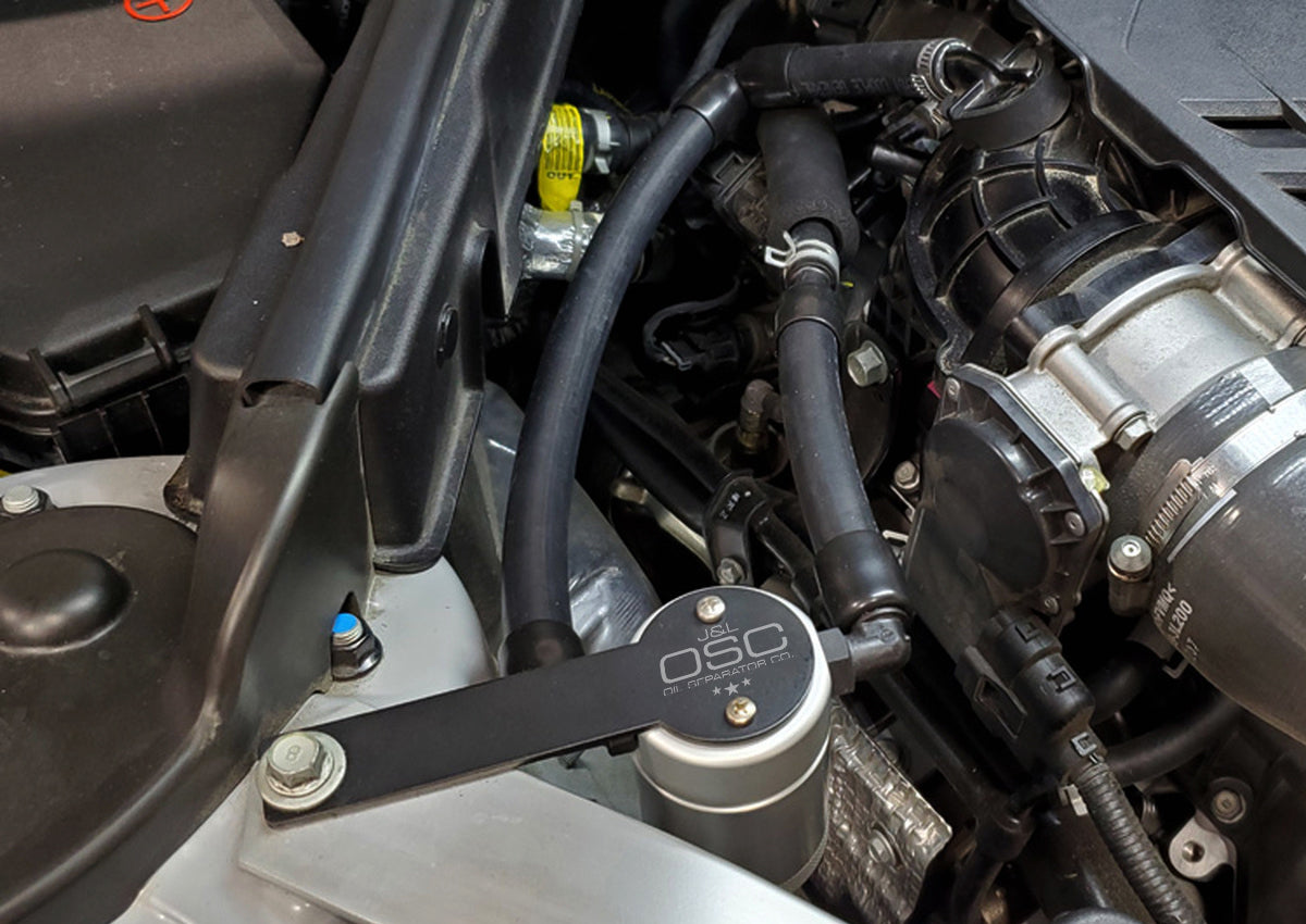 J&L 18-22 Kia Stinger GT 3.3TT Passenger Side Oil Separator 3.0 - Clear Anodized - 3106P-C