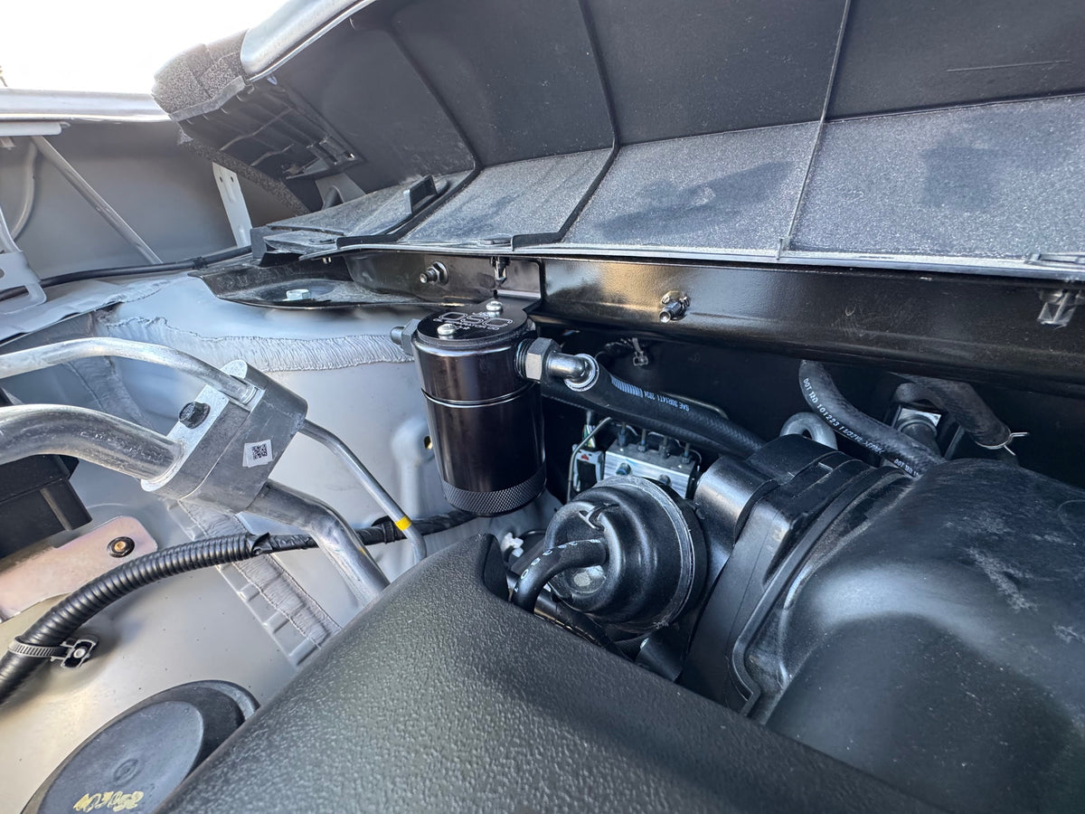 J&L 22-25 Nissan Pathfinder / 22-24 Infiniti QX60 3.5L PCV Side Oil Separator 3.0 - Blk Anodized - 3124P-B