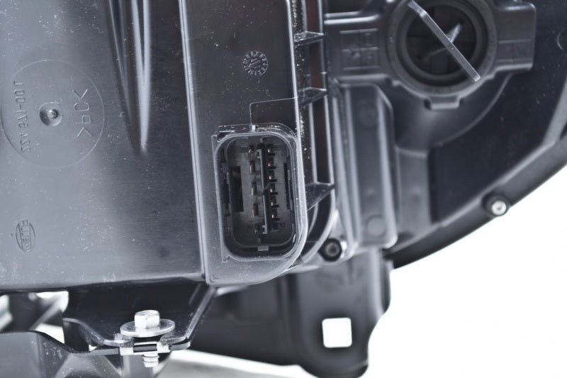 Hella 2003-2006 BMW X5 Xenon Headlight Assembly - 224485341