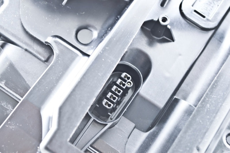 Hella 2003-2006 BMW X5 Xenon Headlight Assembly - 224485341