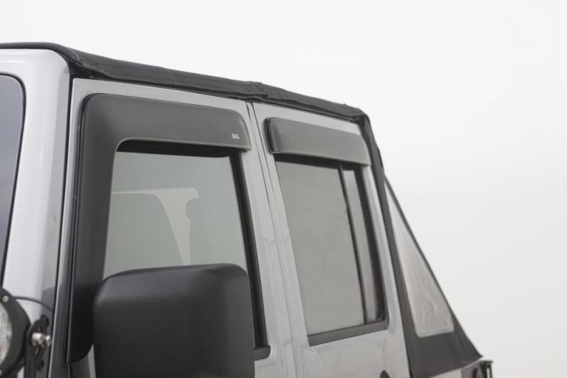 AVS 07-18 Jeep Wrangler Unlimited Ventvisor &amp; Aeroskin Deflector Combo Kit - Matte Black - 56034060