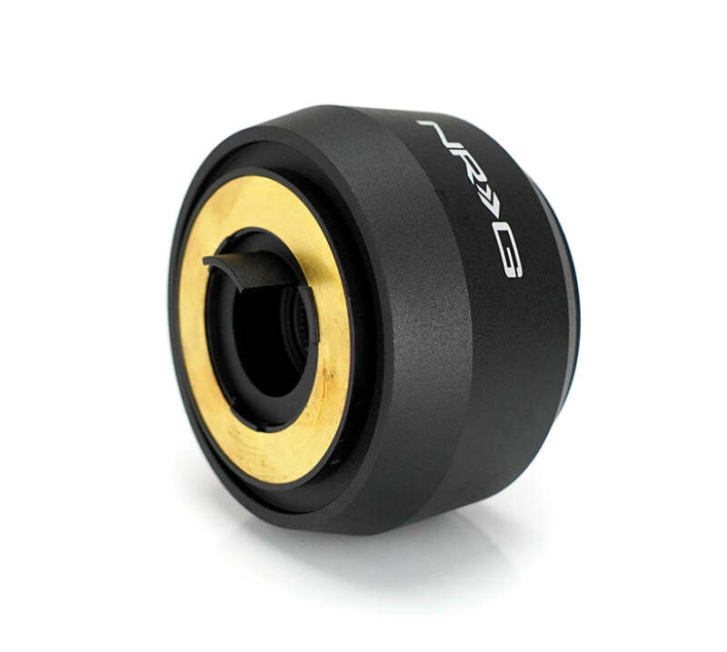 NRG Short Hub 72-76 Porsche 914 - SRK-187H - close-up view 2 3