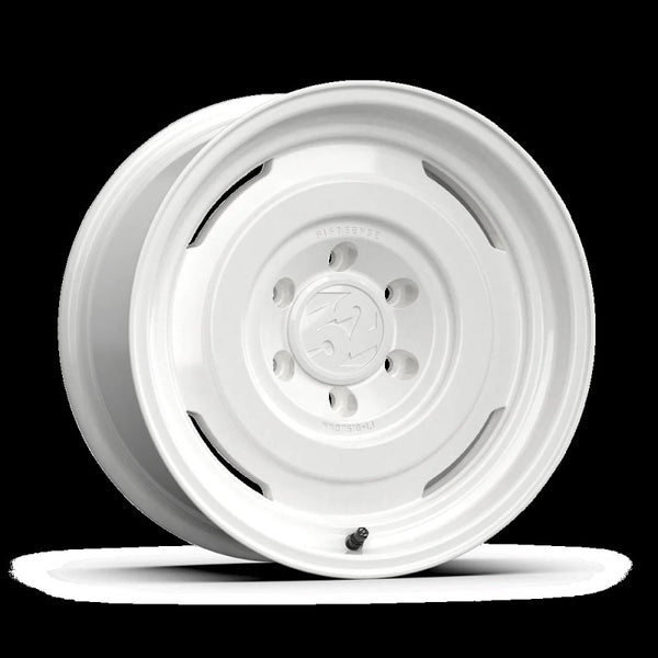 fifteen52 Analog HD 17x8.5 5x127 BP 0mm Offset 4.75in BS 71.5 Bore Classic White Wheel - AHDCW-78557-00 by fifteen52
