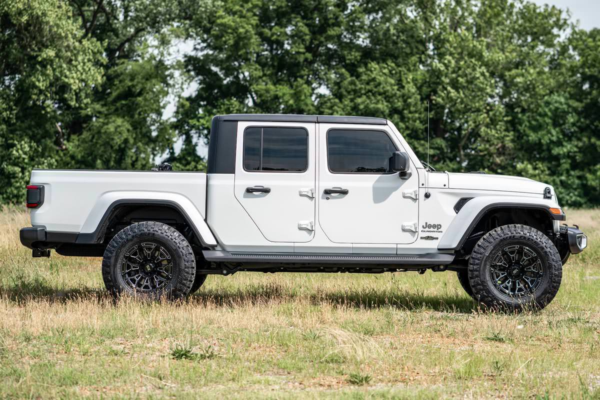 Rough Country - 2.5 Inch Leveling Kits - Springs - M1R - Jeep Gladiator JT 4WD (2020-2023) - 64844 for 2020-2023 Jeep Gladiat