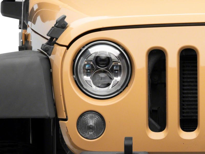 Raxiom 07-18 Jeep Wrangler JK 7-In LED Headlights- Chrome Housing (Clear Lens) - J154697