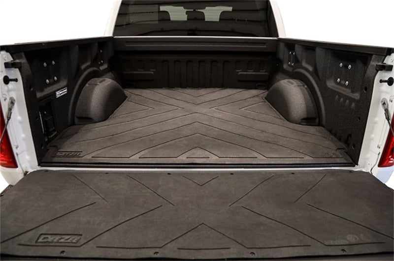 Deezee 19-23 Chevrolet Silverado Heavyweight Bed Mat - Custom Fit 5 1/2Ft Bed (X Pattern) - DZ77019