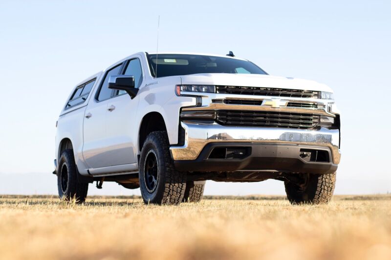 Cognito 19-24 Chevy Silv/Sierra 1500 2WD/4WD 3in Perf Ball Joint Leveling Kit w/ Fox PS 2.0 IFP - 210-P0874